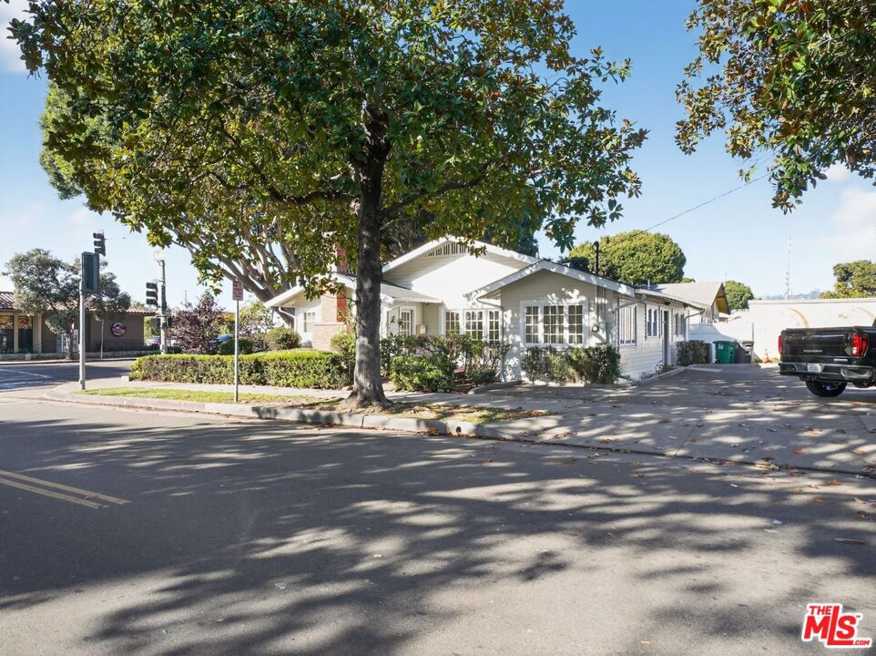 102 N Milpas Street