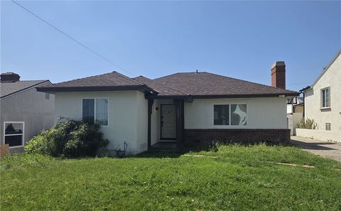 Photo of 2431 N Lamer Street, Burbank, CA 91504 (MLS # GD26010659)