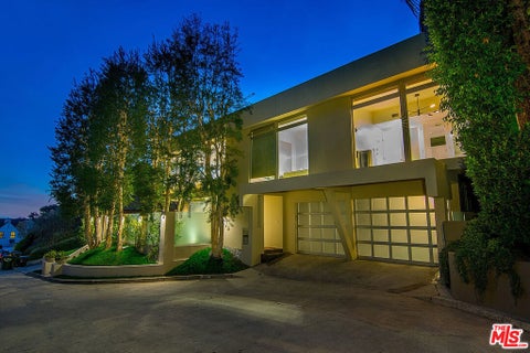 Photo of 1331 CORDELL Place, Los Angeles, CA 90069 (MLS # 26833259)