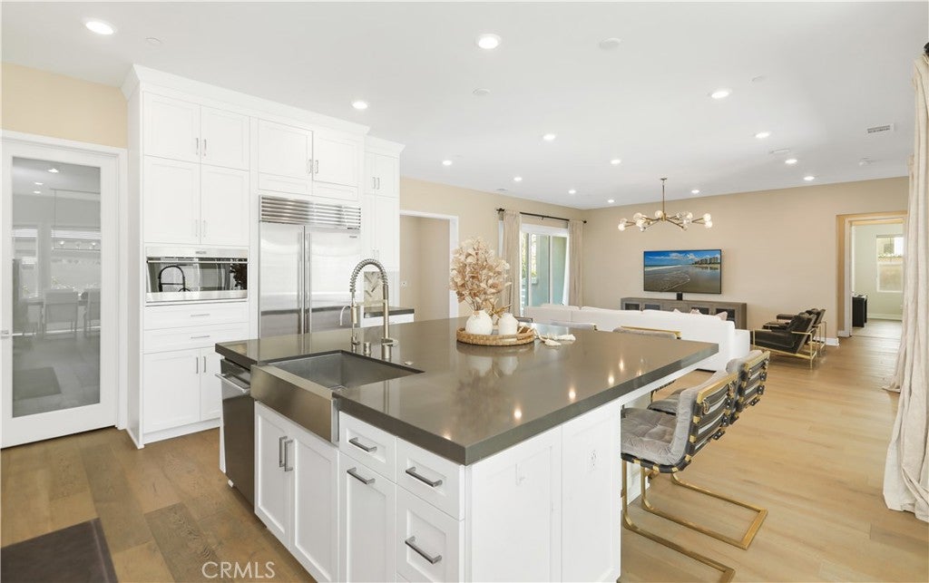 68 Bolide, Irvine CA 92618 - Photo 7