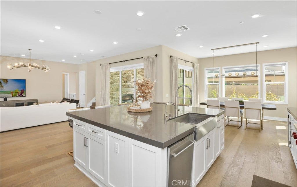68 Bolide, Irvine CA 92618 - Photo 8