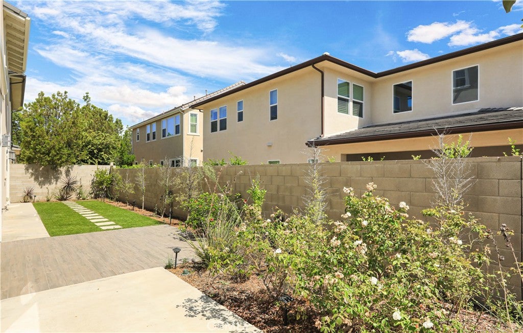 68 Bolide, Irvine CA 92618 - Photo 55