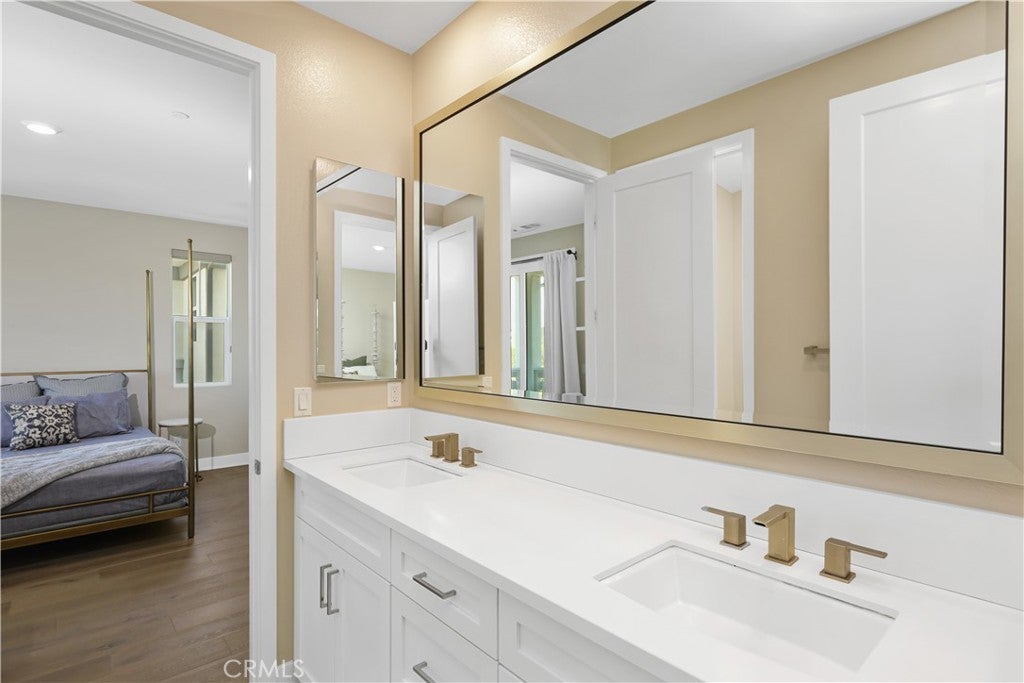 68 Bolide, Irvine CA 92618 - Photo 35