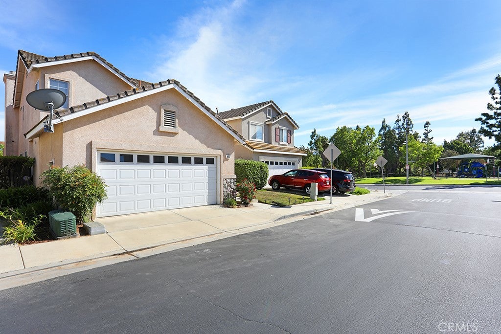 855 Blossomcreek