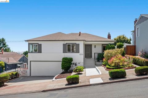 Photo of 1711 Santa Clara St ST, Richmond, CA 94804 (MLS # 41134862)