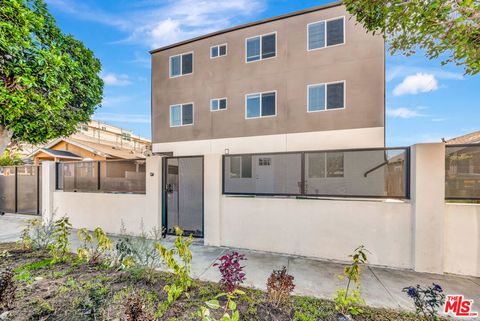 Photo of 1584 W 37th Street #Room 3, Los Angeles, CA 90018 (MLS # 26771365)