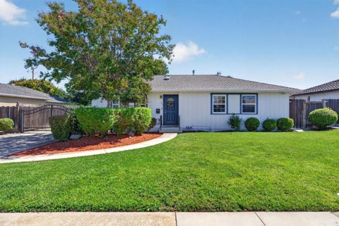Photo of 640 S Henry Avenue, San Jose, CA 95117 (MLS # ML82059664)