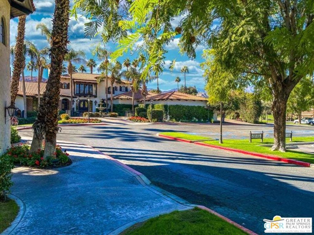 Photo of 164 Castellana, Palm Desert, CA 92260 (MLS # 25609943PS)