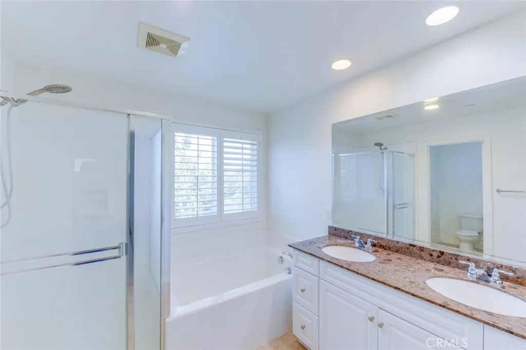 Eastvale, California 92880, United States, 3 Bedrooms Bedrooms, ,3 BathroomsBathrooms,Residential,Active,122525