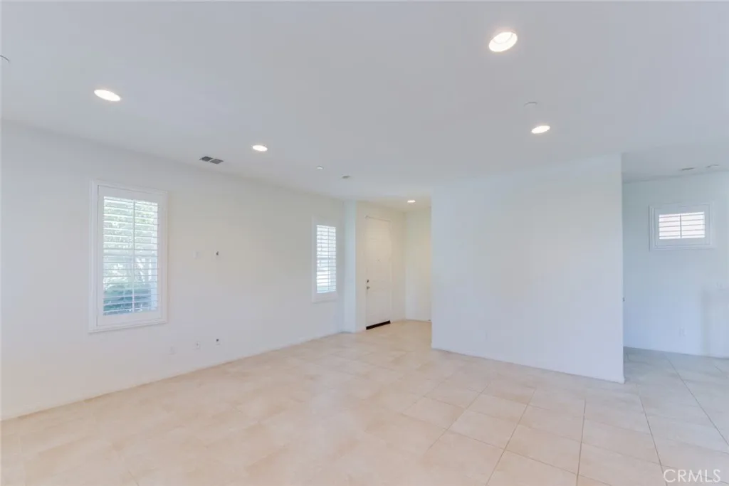 Eastvale, California 92880, United States, 3 Bedrooms Bedrooms, ,3 BathroomsBathrooms,Residential,Active,122525