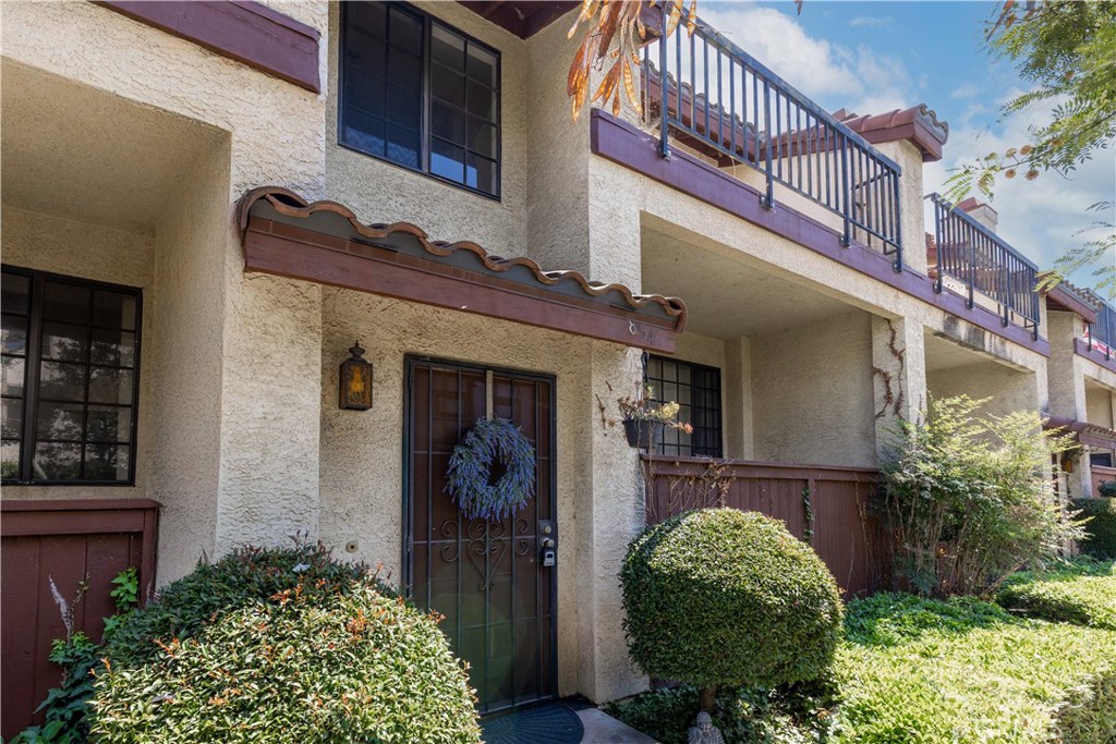 Charming Tri-Level condo offering 2-Bedrooms, 2.5 bathrooms with direct garage access. This beautifully maintained Villa Norte Community unit is nestled near the serene and sought-after North Hills neighborhood. With efficient living space this condo is perfect for first-time buyers, downsizers, or investors looking for a move-in-ready property. Step inside to discover a cozy kitchen equipped with a stove & microwave with bar top seating. Washer and dryer hooks-ups are conveniently located in the attached 2 car garage. Enjoy the natural light pouring into your open living and dining area, and retreat to the comfortably sized bedroom with ample closet space. The Association fees cover water and trash. Centrally located in a desirable neighborhood, this home offers easy access to schools, parks, shopping and dining options. Whether you're looking to live in or invest, this condo offers comfort, value, and location all in one. Don't miss this opportunity. Your dream home awaits!