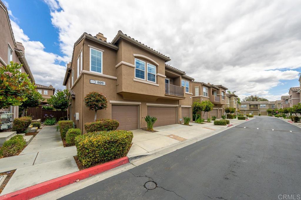 809 Caminito Francisco 1, Chula Vista CA 91913