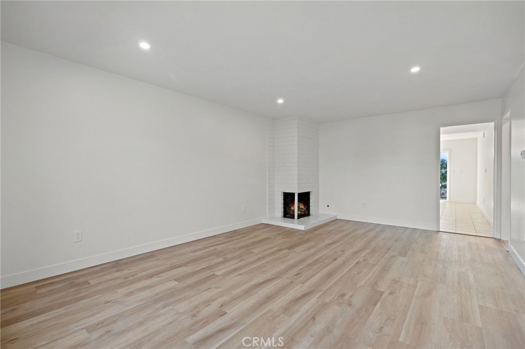 3131 Laurel Avenue 3