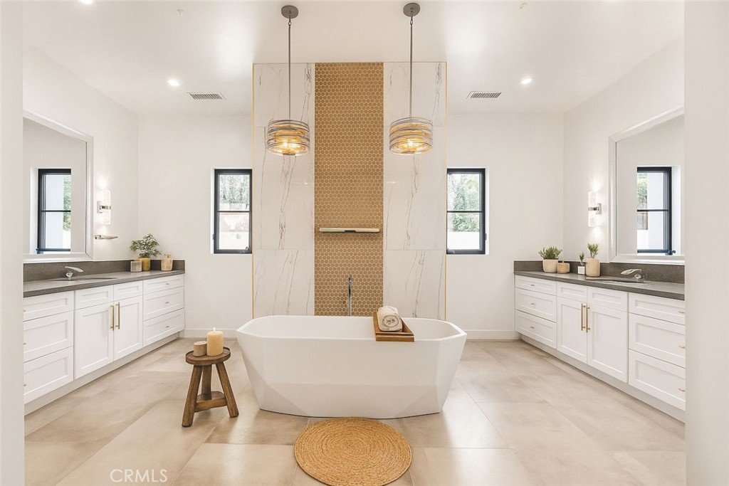 Lions Gate (31327) - Residential