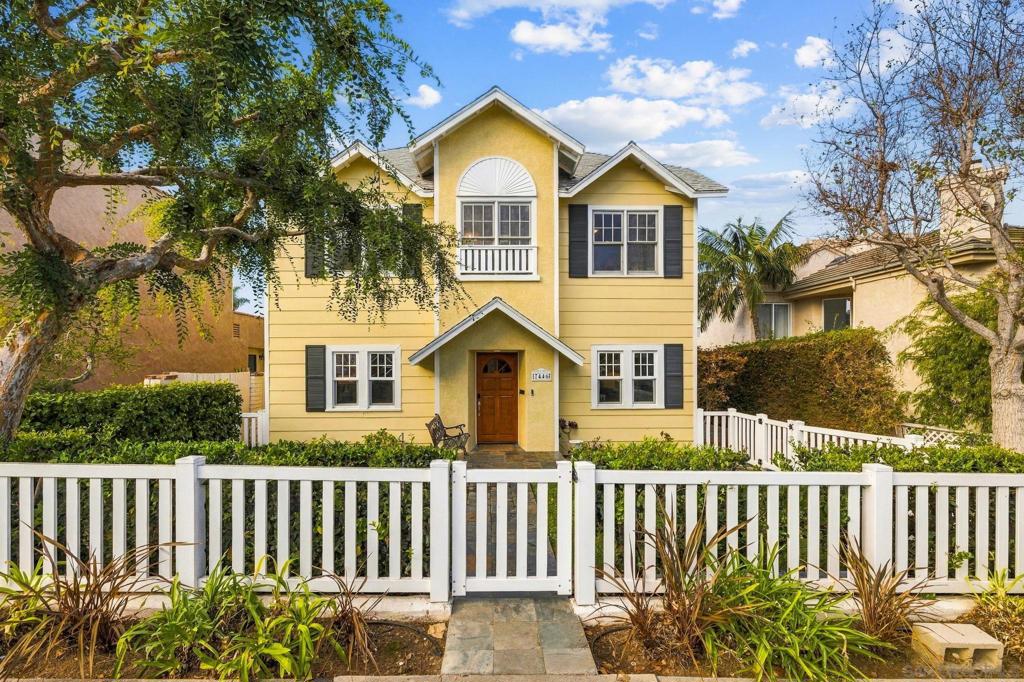 7444 7446 Draper Ave