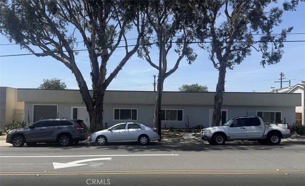 2317 Orange Ave, Signal Hill, CA 90755