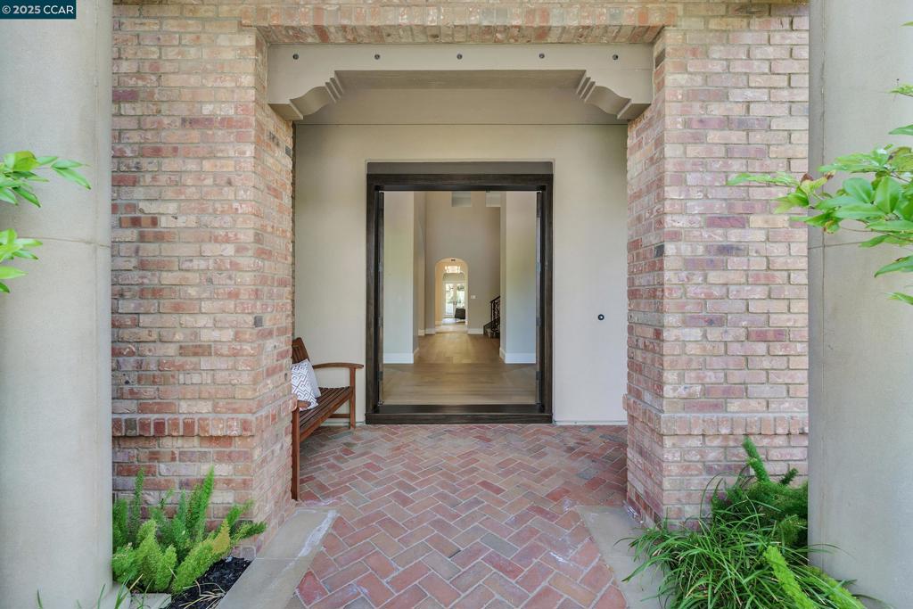 123 Alamo Springs Dr
