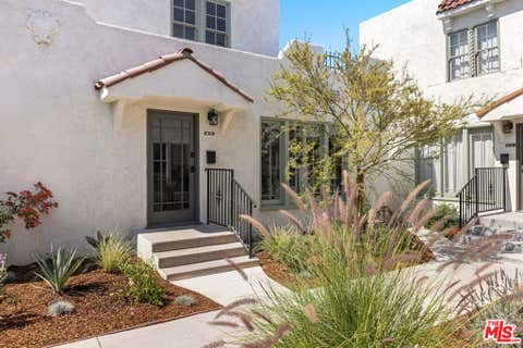 Photo of 619 N Sycamore Avenue, Los Angeles, CA 90036 (MLS # 26866101)