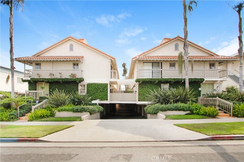 Photo of 818 18th Street #B, Santa Monica, CA 90403 (MLS # AR26198201)