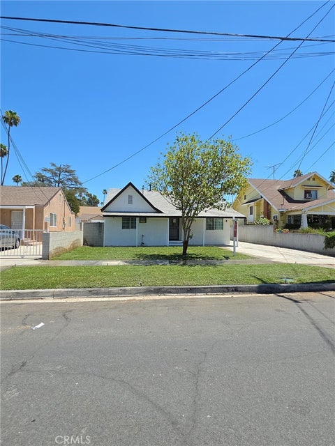 Photo of 4874 Park AVE, Riverside, CA 92507 (MLS # OC26175612)