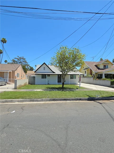 MLS: OC26175612