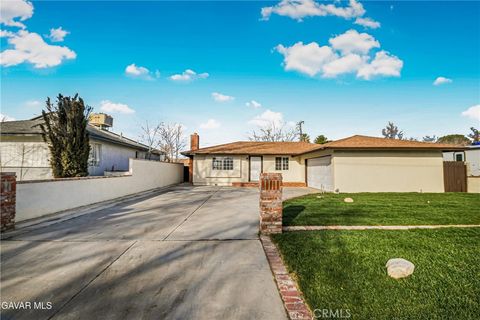 Photo of 45503 11th Street West St, Lancaster, CA 93534 (MLS # SR26121887)