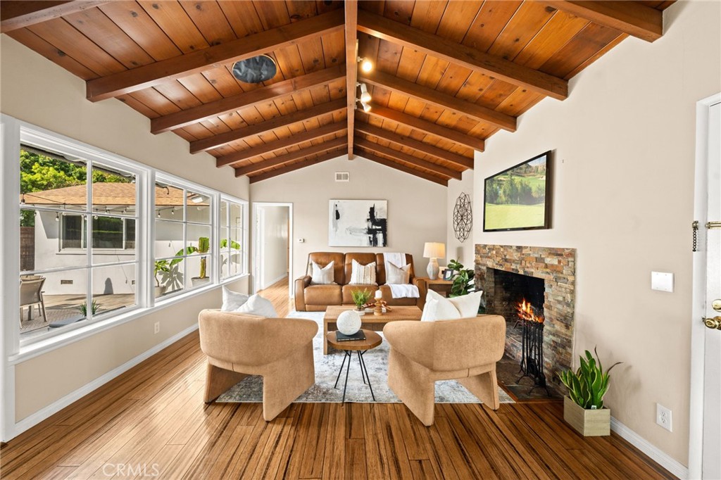 2689 Santa Ana Avenue