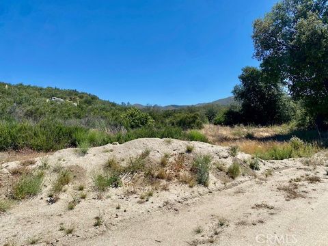 Photo of 0 Buchanan, Castaic, CA 91384 (MLS # PW25258344)