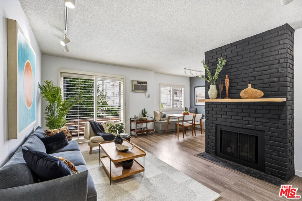 11867 Idaho Avenue 9, Los Angeles CA 90025