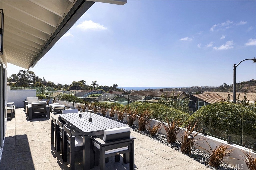 323 Calle Empalme, San Clemente CA 92672 - Photo 19
