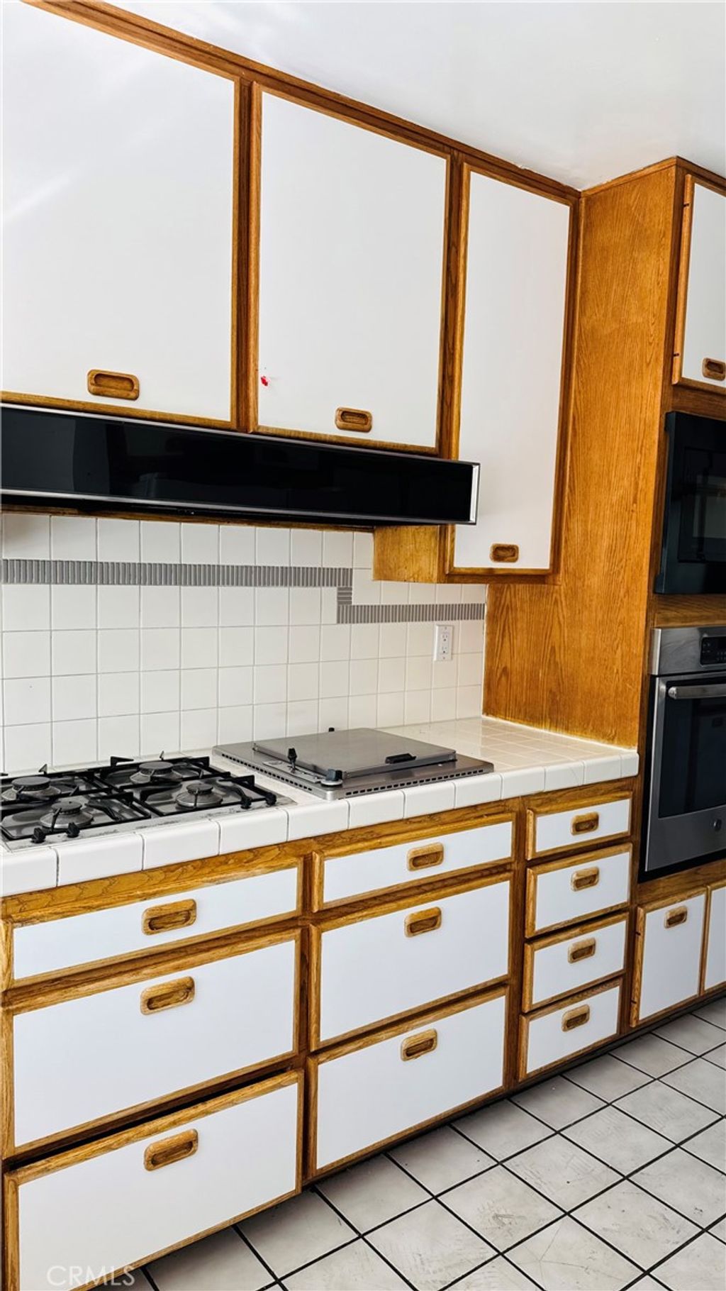 Photo of 18237 Clark Street, Tarzana, CA 91356 (MLS # TR26057056)