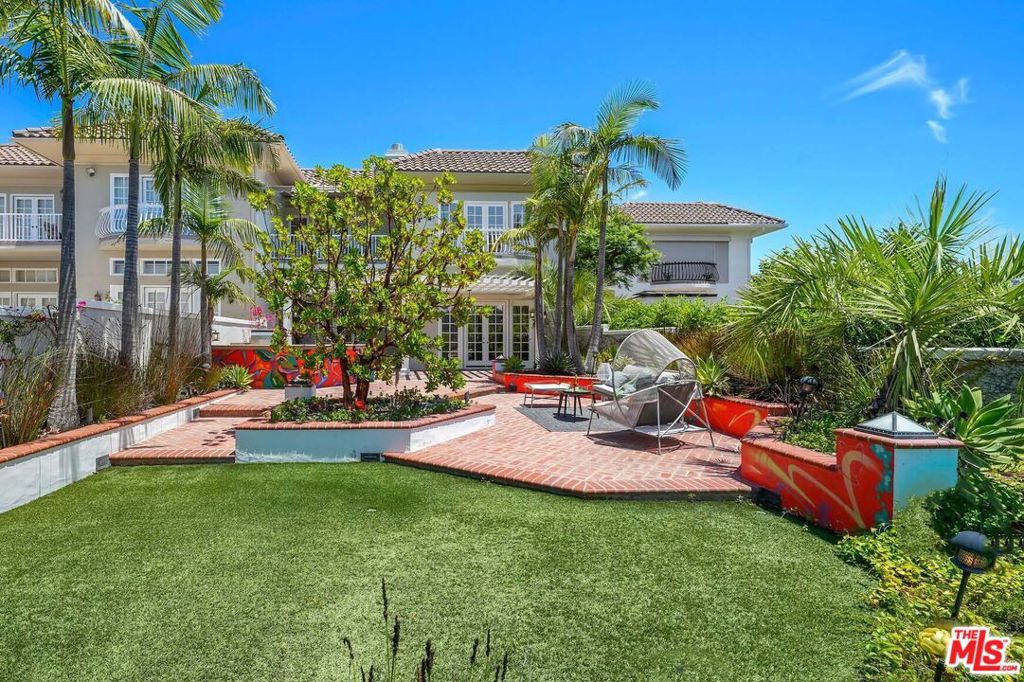 2305 Canyonback Road