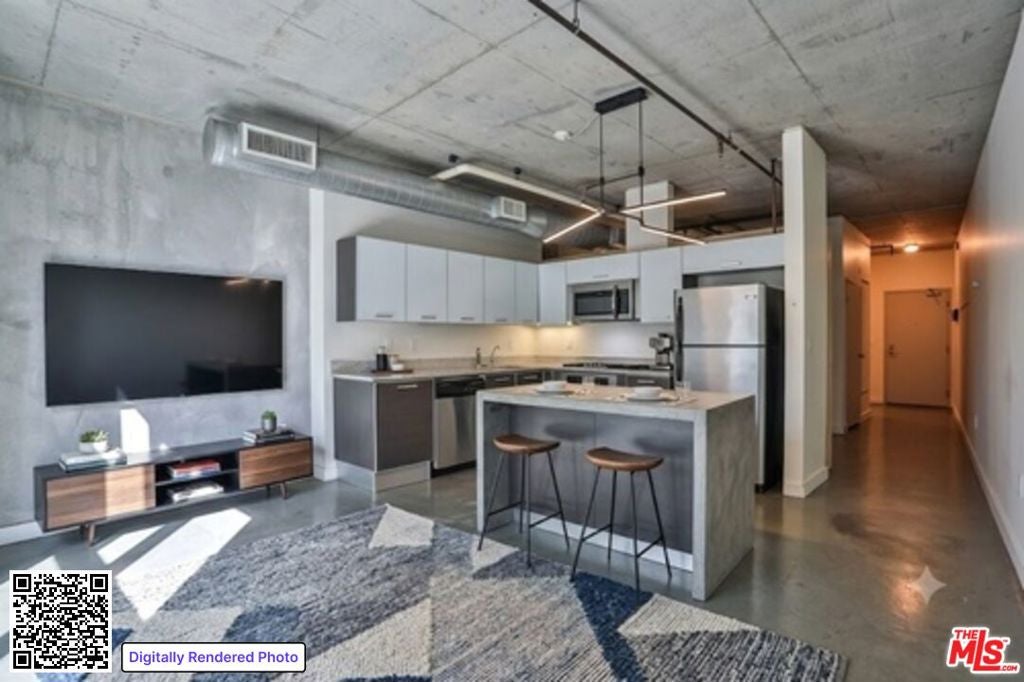 645 W 9th Street