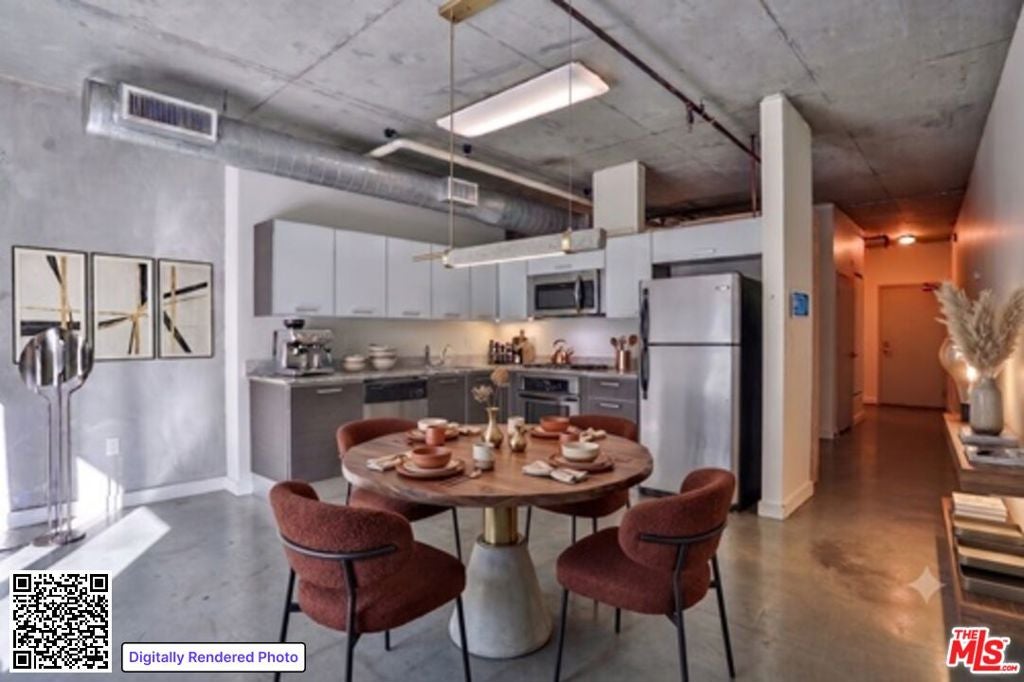 645 W 9th Street 201