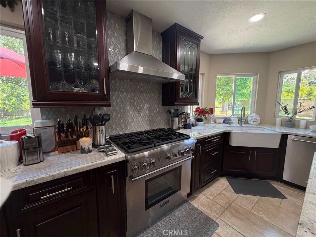 5505 Green Hollow Lane