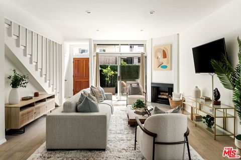 Photo of 1218 9th Street #8, Santa Monica, CA 90401 (MLS # 25580393)