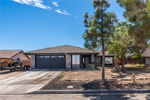 Photo of 13423 Palm ST, Oak Hills, CA 92344 (MLS # CV26208710)