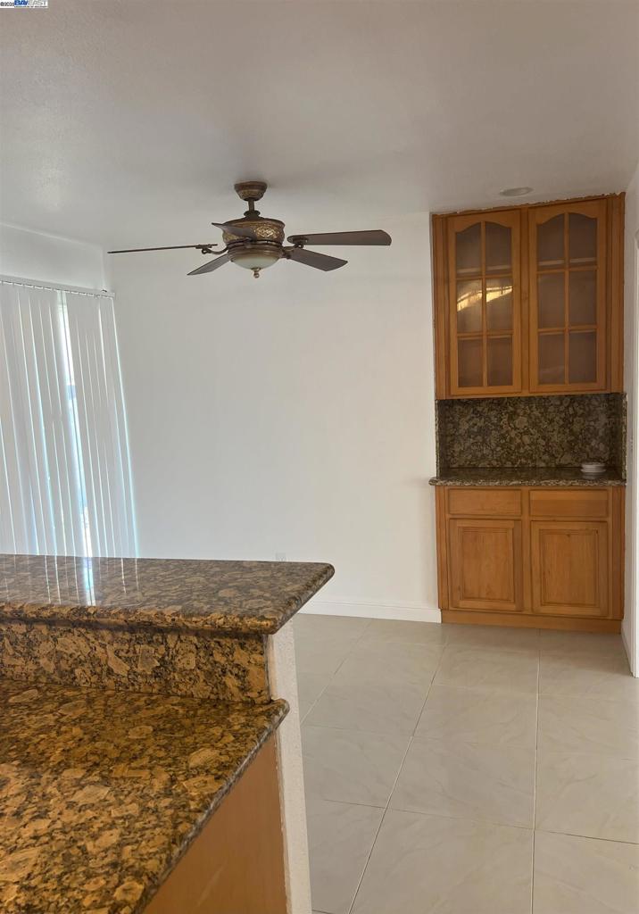 ROLLINGWOOD - Residential