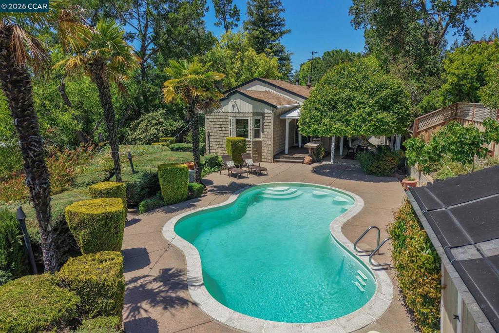 861 Holly Hill Dr