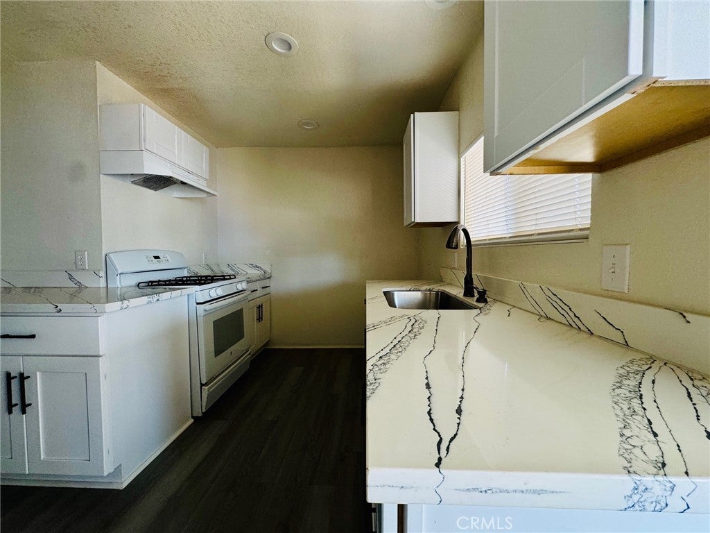 6601 Eucalyptus Drive 352