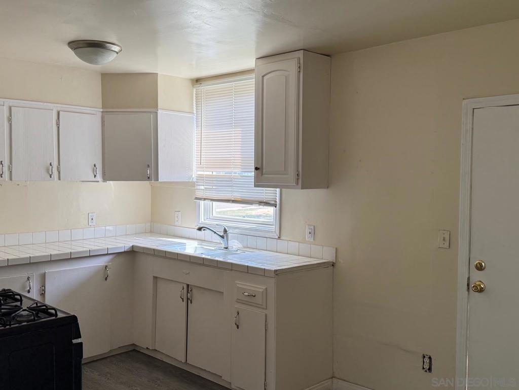 1128 EMORY
