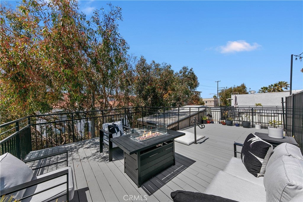 3512 Pacific Avenue