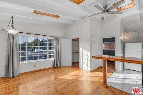 Photo of 313 Mildred Avenue #15, Venice, CA 90291 (MLS # 25627561)