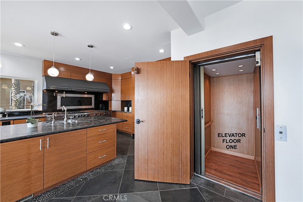 Sunset Beach (SUNB) - Residential