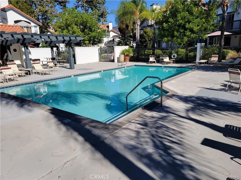 Brisa del Lago I (BD) - Residential Lease