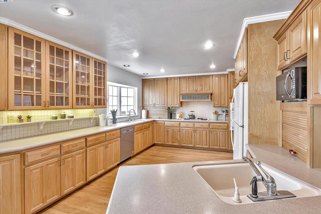 LAKE CHABOT - Residential