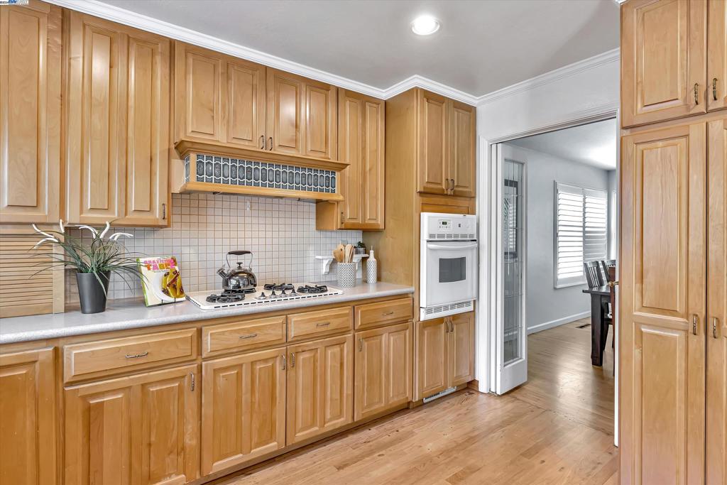 LAKE CHABOT - Residential