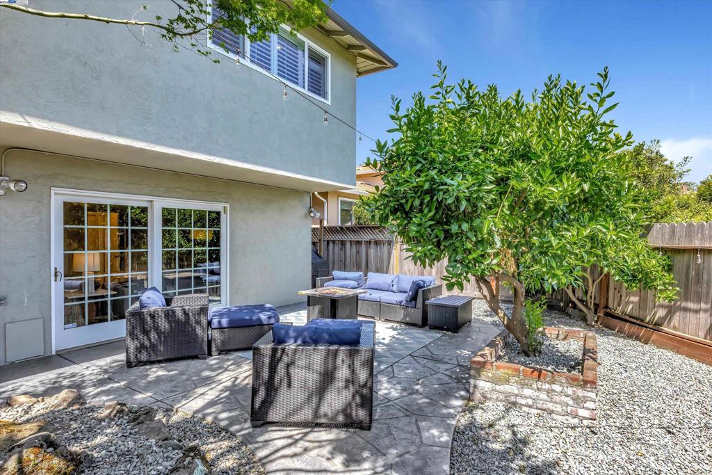 LAKE CHABOT - Residential