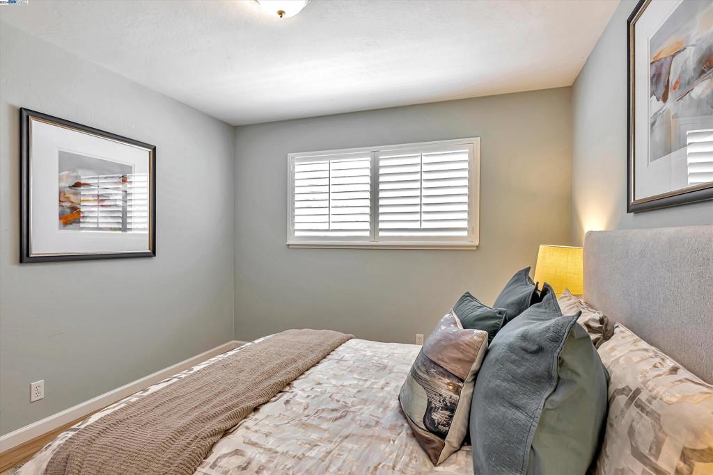 LAKE CHABOT - Residential