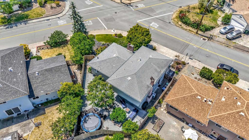 LAKE CHABOT - Residential